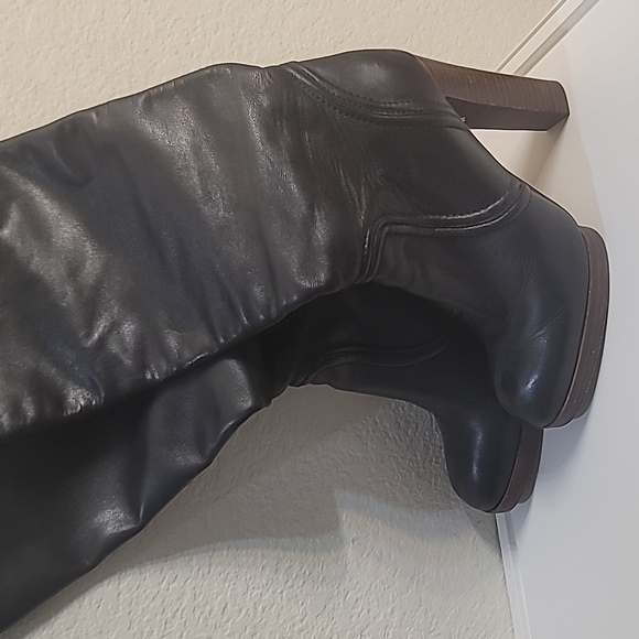 Rare! Michael KORS tall black leatherpull-on (wood block heal) boots. - Picture 2 of 7